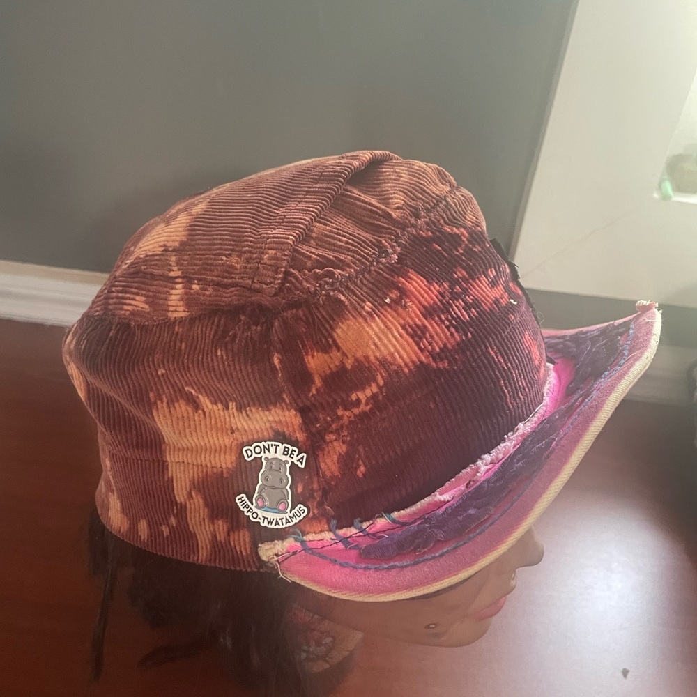 Custom hat - Picture 3 of 5